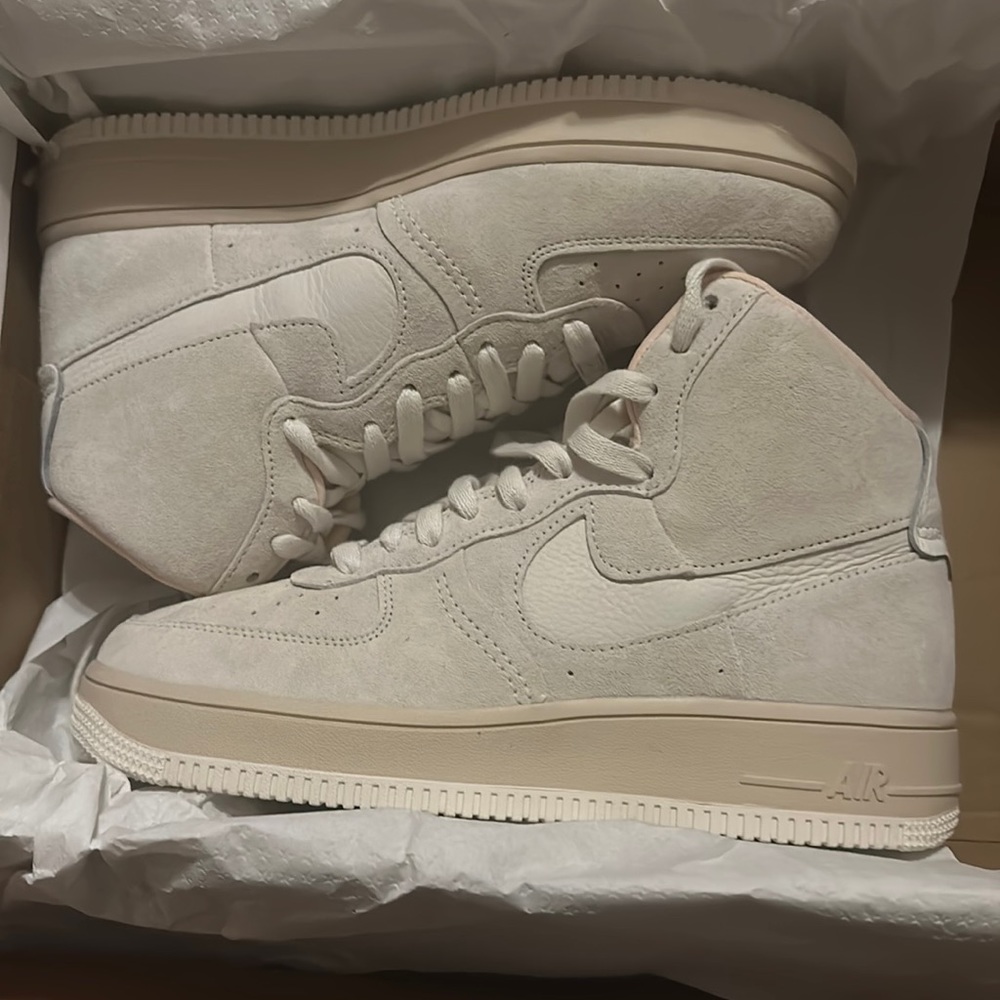 Nike AF1 - Picture 2 of 4